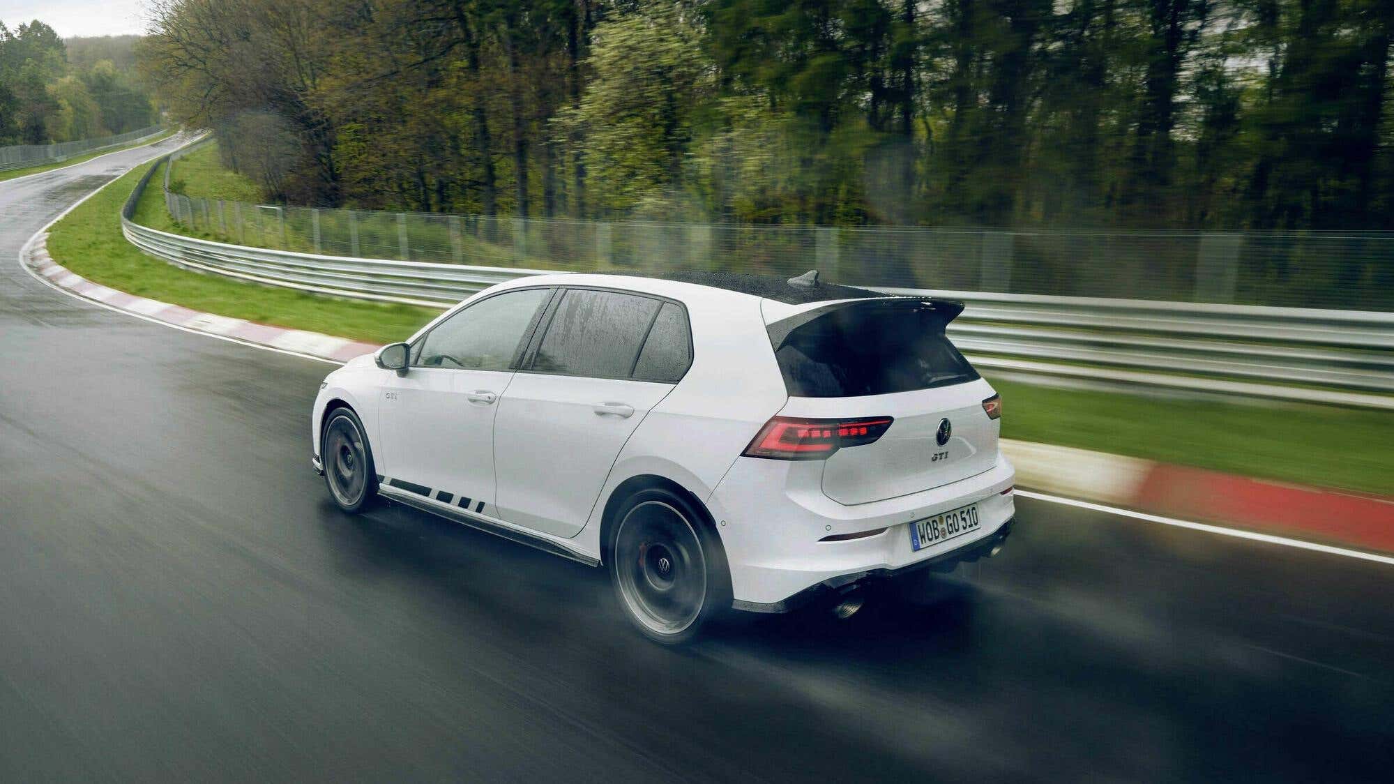Image for article titled 296 HP Volkswagen GTI Clubsport celebrates 50 years of Hatchback launch